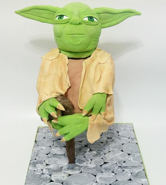 Floating Master Yoda Cake by Naama of Funtastycakes נעמה - עוגות מעוצבות