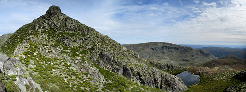 portugal hiking mountains lake water green sky blue landscape panorama ridge summit peak lagoadoscântaros serradaestrela
