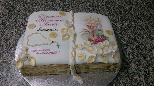 Cake by Birthday Cakes in Surrey