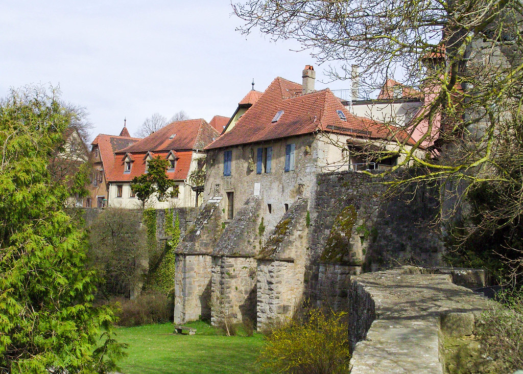 rothenburg-ob-der-tauber-city-walls