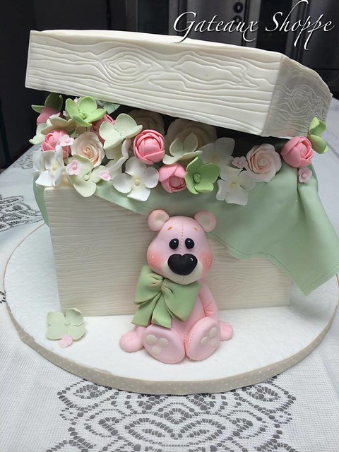 Cake by Gateaux Shoppe