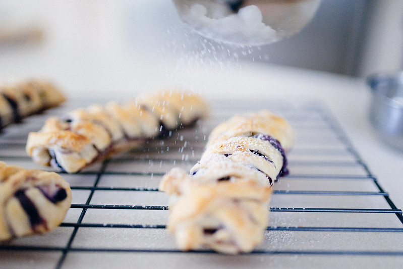 Homemade eggless blueberry crossovers using puff pastry
