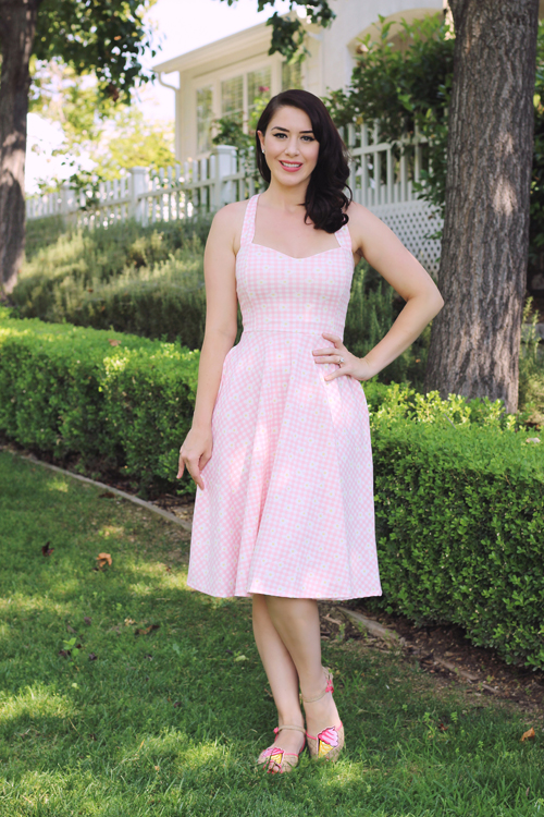 Vintage Chic for TopVintage 50s Judith Checked Swing Dress in Pink and White Miss L-Fire 50s Cute Gelato Sandals in Pink