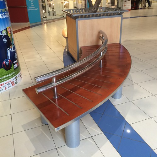 saintlo carrefours curved seating bench hautnormandie