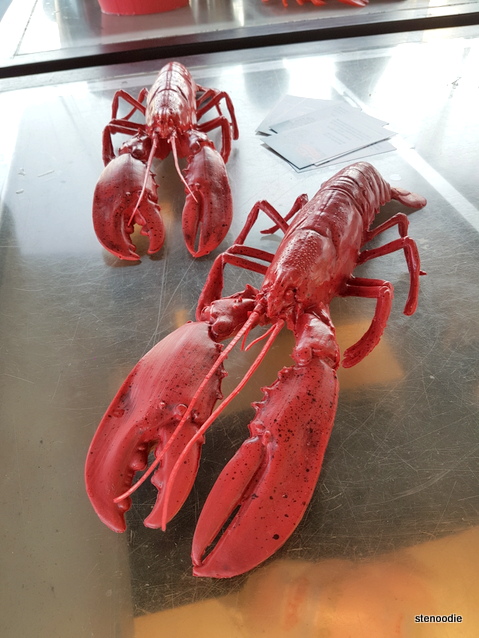  Plastic lobsters