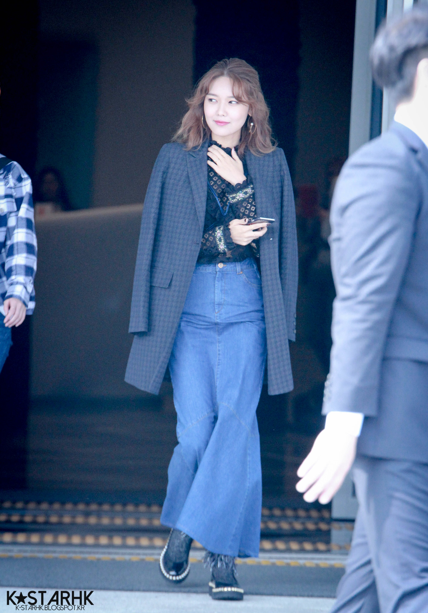 [PIC][19-10-2016]SooYoung tham dự sự kiện ra mắt BST Xuân - Hè của thương hiệu "JAIN SONG" trong khuôn khổ "2017 S/S HERA Seoul Fashion Week" vào hôm nay 35683817965_4fbd606c36_k