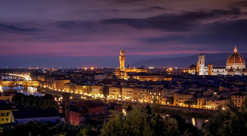 florence italy bluehour violet sky pink nightshot view skylińe sony