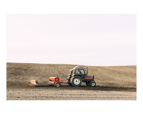 vscofilm landscape sowing fields canada farm rural quebec tractor topographies hébertville québec ca