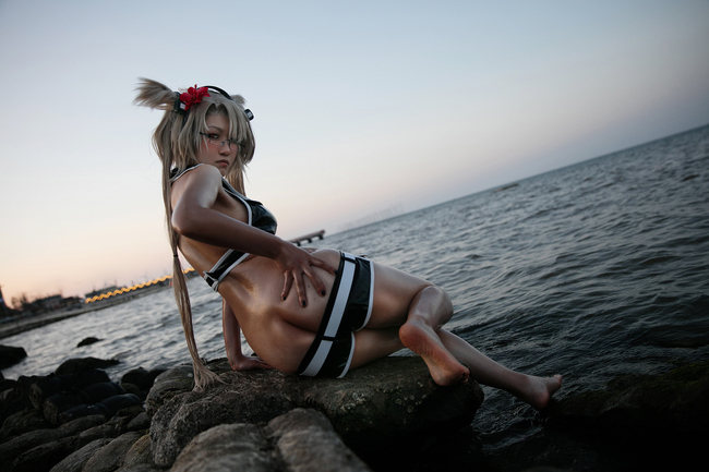 Musashi-Beach-Bikini-Cosplay