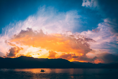 nepal pokhara phewalake sunset sky clouds lake silhouette bluehour canon canoneos7d canonefs18135mmf3556is