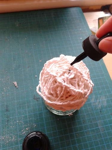 Dyeing the Ball of Deckle