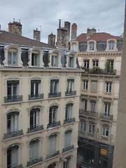 Musée des Beaux-Arts de Lyon - Rue Paul Chenavard, Lyon - windows, balconies and chimneys - Photo of Pierre-Bénite