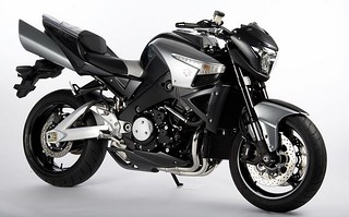 Suzuki B-KING 1300 2011 - Fiche moto - Motoplanete