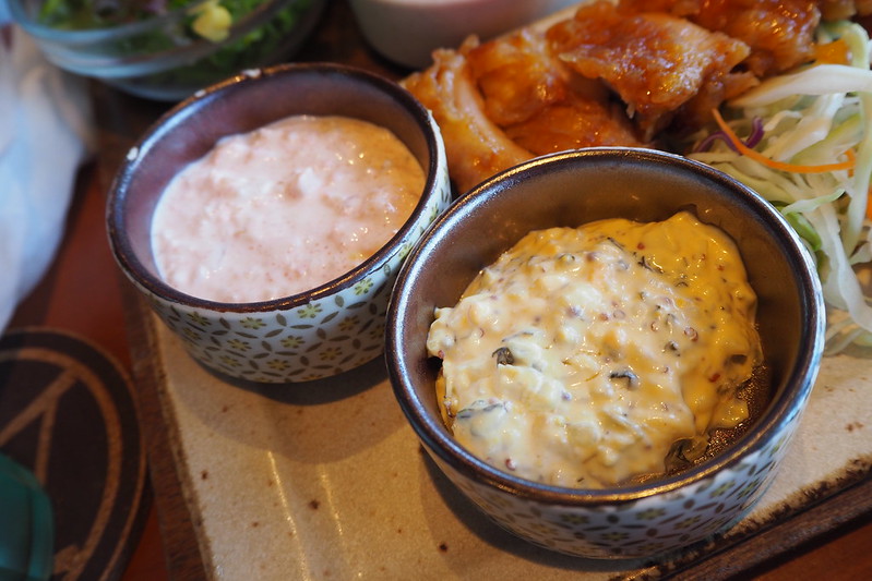 池袋東口Kawara Cafe&Dining究極のチキン南蛮定食の柚胡椒風味の白タル＆黄タル