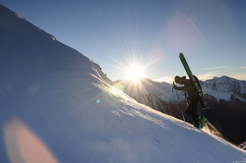 winter hiking skiing skimountaineering pyrénées mountain mountainview mountainscape landscape outdoorsport outdoorlife adventure adventurelife sunset sunlight