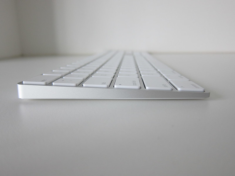 Apple Magic Keyboard with Numeric Keypad - Side