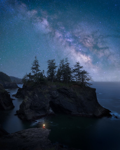 composite night seascape landscape longexposure astrophotography brookings oregon unitedstates us