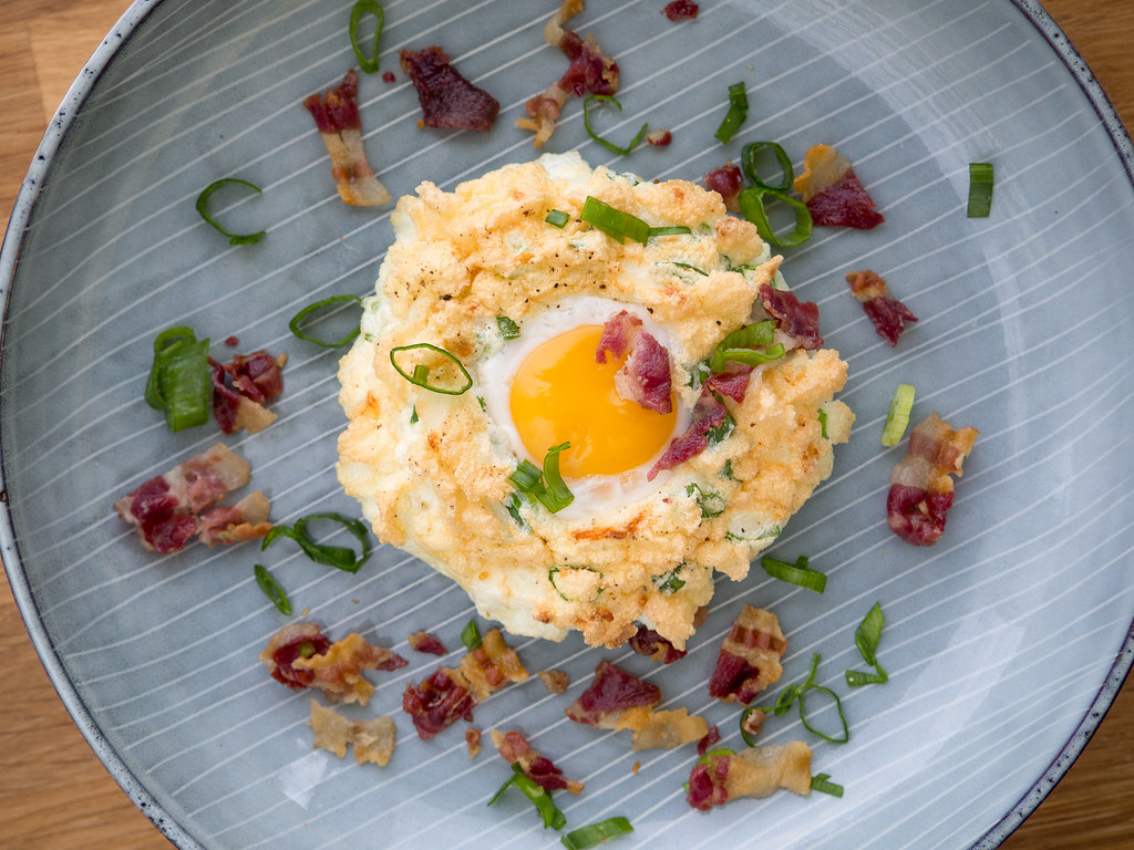 Recipe for Homemade Breakfast Cloud Eggs with Bacon