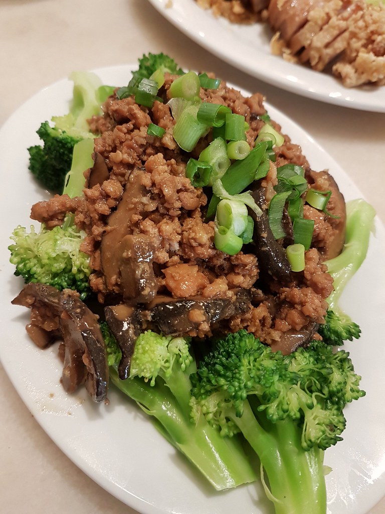 西蘭花肉碎香菇醬 Broccoli w/Mushroon sauce (Nam Yu Pork set $28.80) @ 啉咖啡 Lim Ko Pi Damen USJ 1