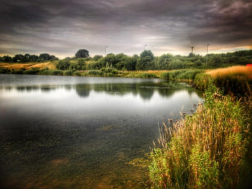 nlincs lincolnshire scunthorpe view cloud sky wildlife countryside nature water pond bluelagoon