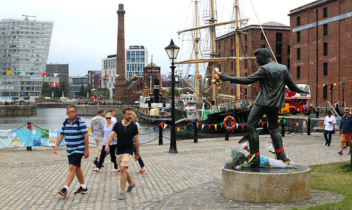 A walk around Liverpool Pier Head and Albert Docks