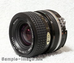 Nikon Zoom-Nikkor 35-70mm f/3.3-4.5 Ai-s