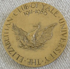1986 Yale University Elizabethan Club Medal reverse