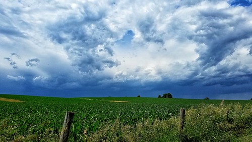 fence fencefriday field landscape mexico missouri turbulence stormfront stormscapes storm clouds sky country