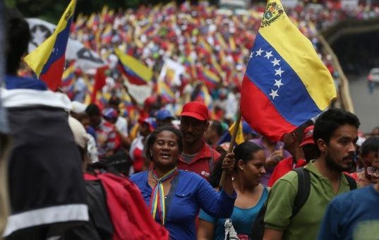 Chavismo encerra campanha para deputados constituintes nesta quinta (27)