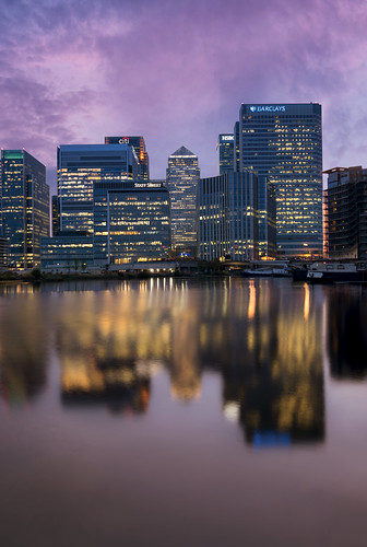 canary wharf hdr dri clouds skyline skyscraper skyscrapers london water reflection lights