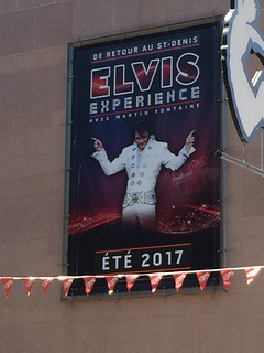 Elvis imitateur? Qui savait? Pas moi!