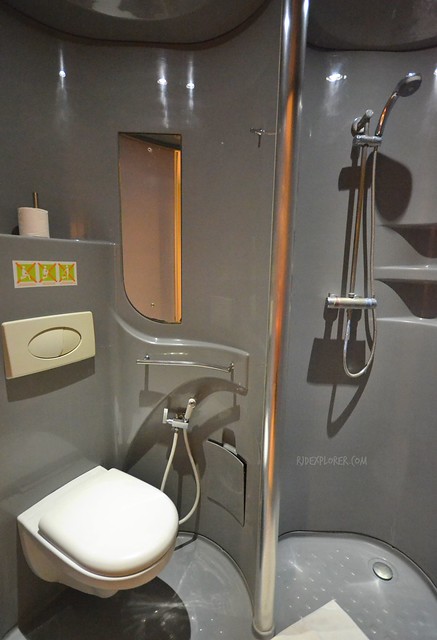 pop hotel teuku umar shower and toilet