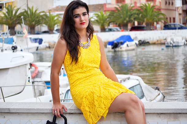 spain fashion blogger moda streetstyle yellow lace dress party prom how to wear, valencia something fashion