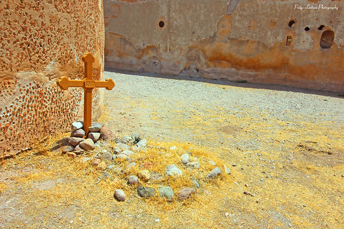nature landscape desert arizona roadtrip photography like comment follow deserts dirt grave graves cross jesus graveyard history historic