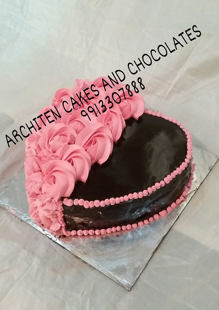 Cake by Archana Bhanushali from Architen Cakes and Chocolates