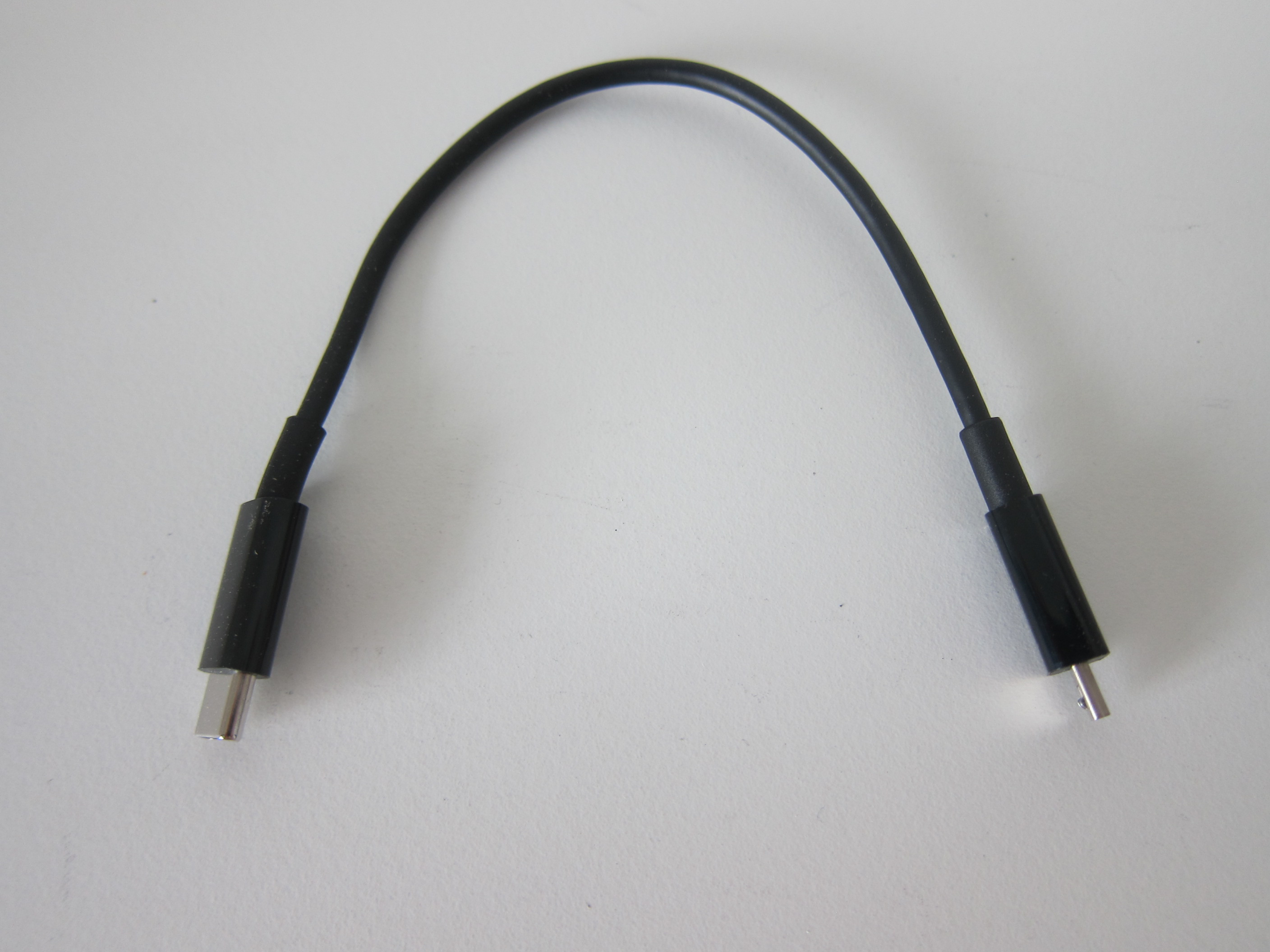 AmazonBasics USB Type-C a USB Type-C 2.0 Cable 15.2 cm-Nero 