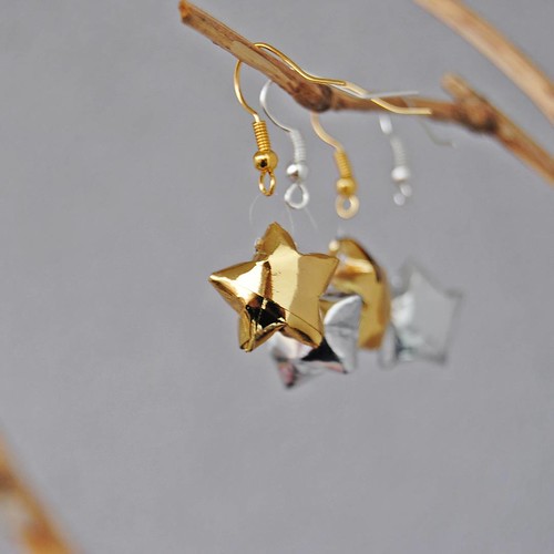 Folded Paper Star Earrings by Diffizil