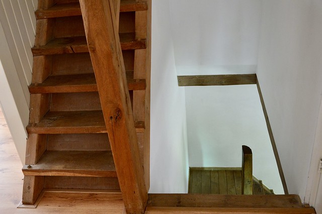 Antieke trap zonder leuning