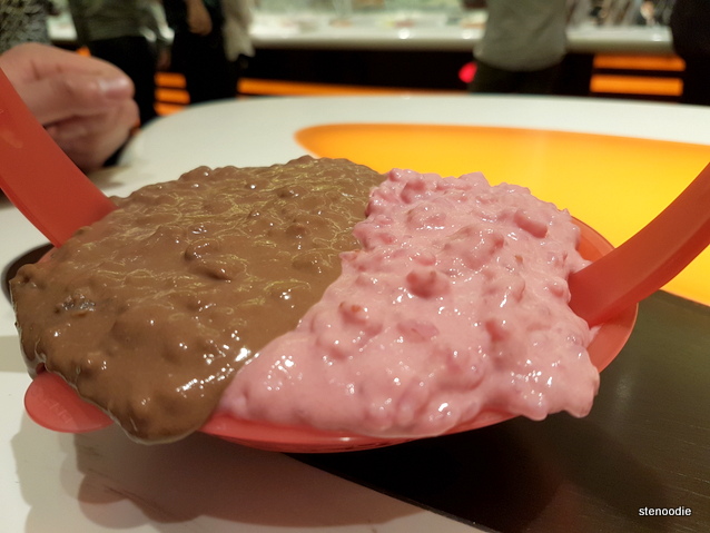  Chocolate and raspberry rice pudding 