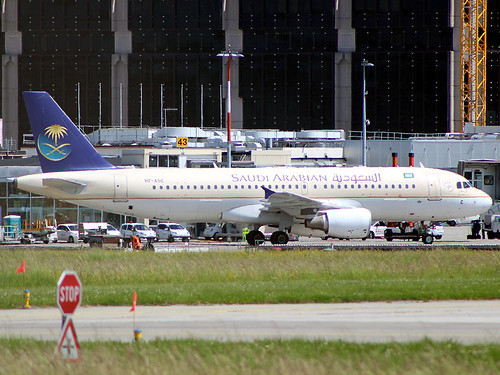 HZ-ASC A320 Geneva 22-05-17