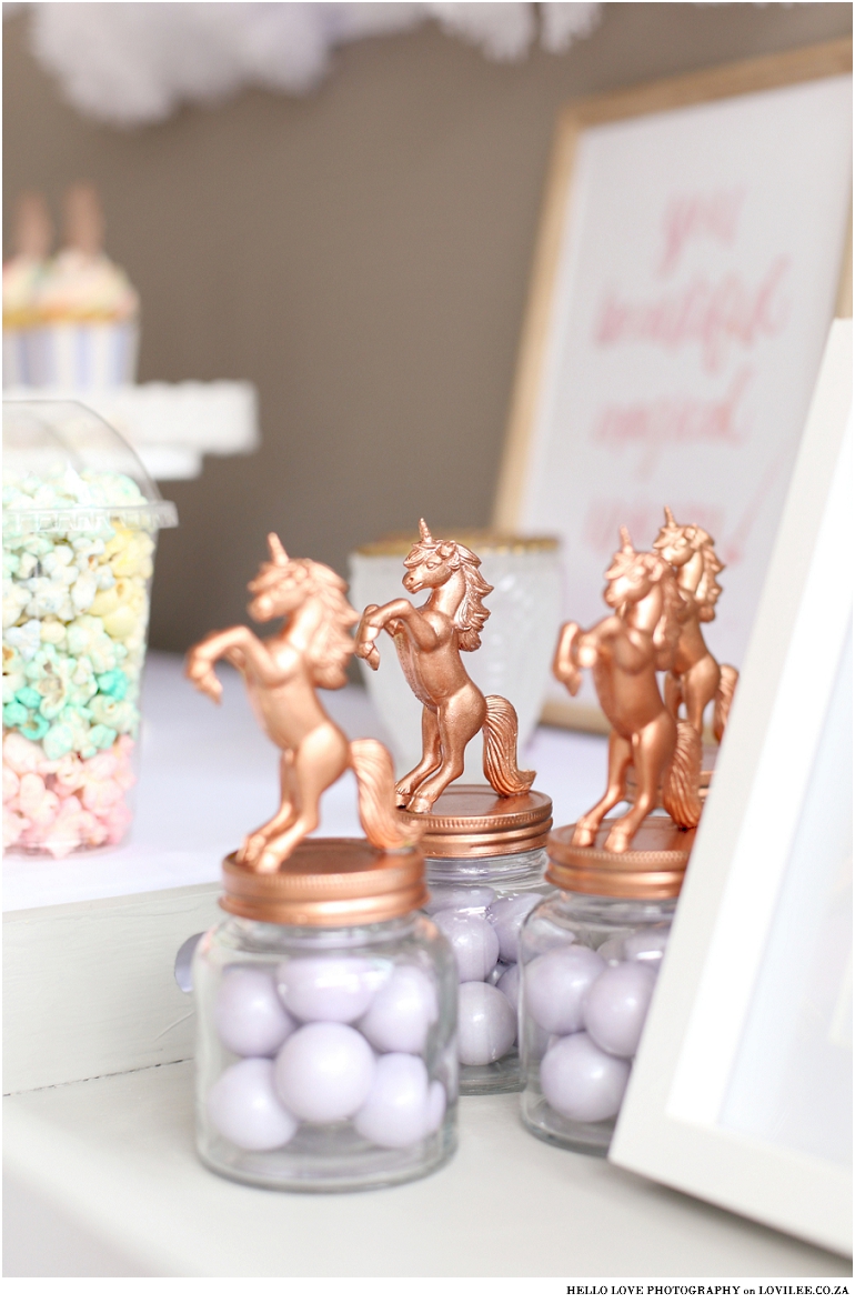 Unicorn party favours - glass jar with unicorn