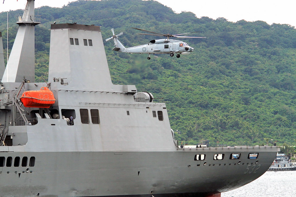 2301 Taiwan - Navy Sikorsky S-70C(M)-1 Thunderhawk