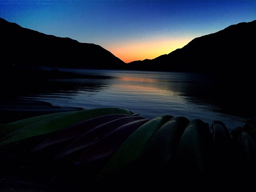 sunset kayaks lakecresent onp olympicnationalpark pnw pacificnorthwest explorewashington wanderwashington washingtonexplored