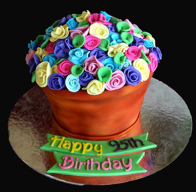 Flower Pot Cake by Think Cakes