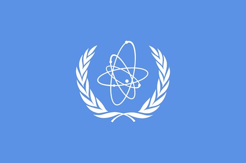 1280px-Flag_of_IAEA.svg