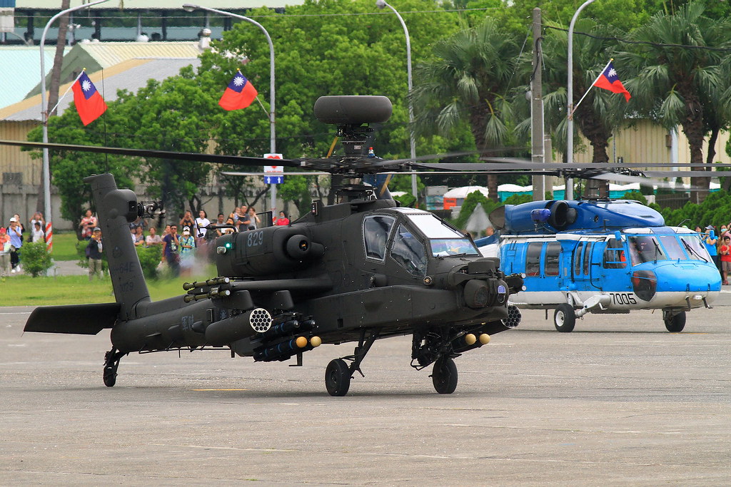 829 Taiwan - Army Boeing AH-64E Apache