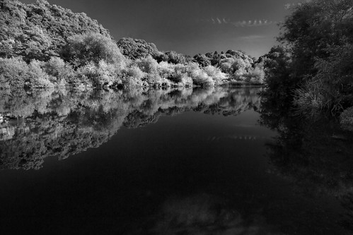 river trent beeston clifton black white monochrome infra red canon dslr 600 julian barker nottingham weirfields nottinghamshire east midlands england uk europe