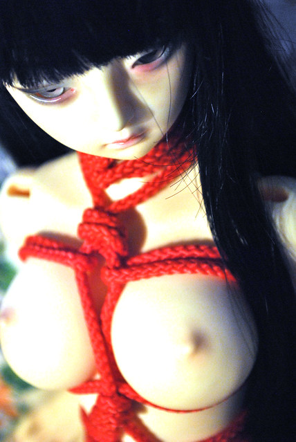 (dollmore Mio) Shibari rouge (! nudité ) 36007448812_42695b1cd5_z