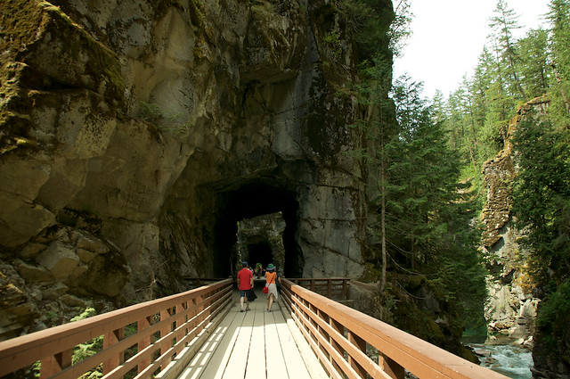 Visiting Othello Tunnels