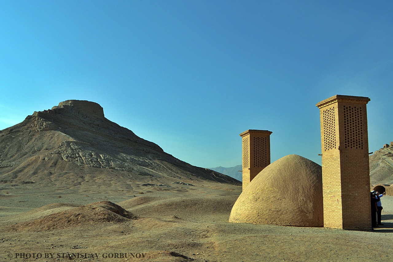 Чудеса Ирана или как выглядит древнейший на Земле кондиционер 33-метровой высоты basni12